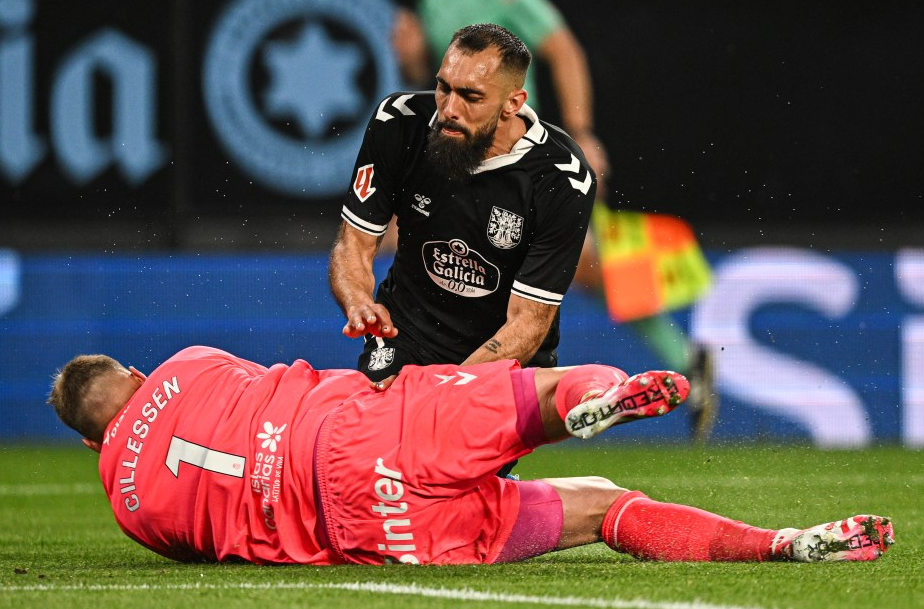 KY Gaming-比赛中场上运动员受伤需要治疗可以进入场地的事